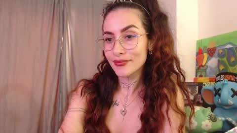 Snapshot of katehathor8 chatting on January 17, 2:07 pm kate keith but here i prefer My Goddess independient model online show from January 17, 2:07 pm