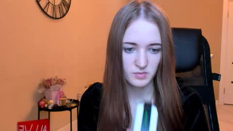 katekayer online show from November 10, 11:20 am