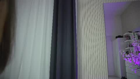 Snapshot of katelynsparks chatting on June 15, 5:42 am Kate online show from June 15, 5:42 am