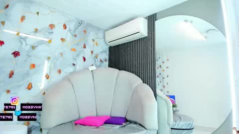 Im Katherine but call me Kate  online show from November 30, 12:20 pm