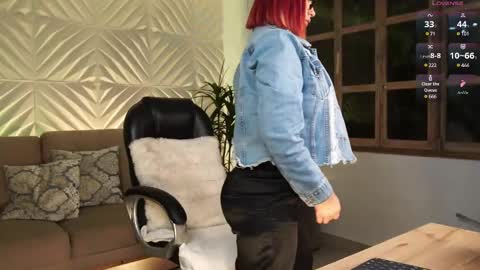 Snapshot of kateowens chatting on February 9, 9:37 am Kate Owens online show from February 9, 9:37 am