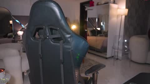  Kate Owens  online show from September 9, 10:59 am