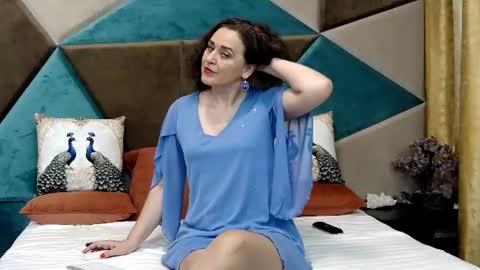 KateQueenston --  online show from June 26, 9:08 pm
