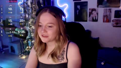 Lisa online show from December 10, 9:22 pm