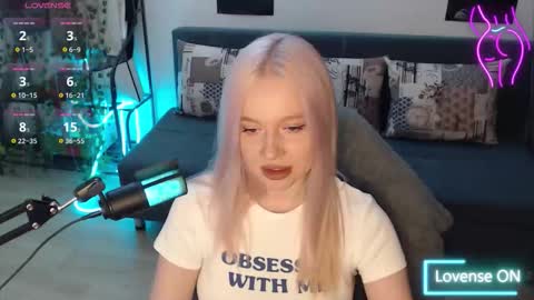 Lisa online show from November 14, 2:27 pm