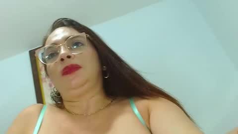 katerineleon online show from February 9, 3:32 am