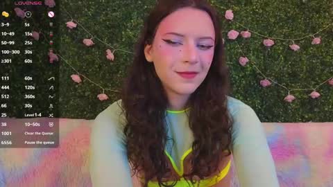 Snapshot of katerinnna chatting on June 1, 6:42 pm Katerina online show from June 1, 6:42 pm