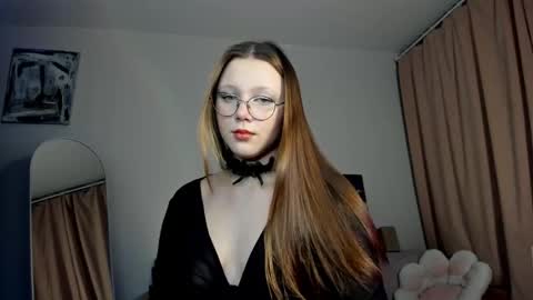 KATE online show from March 12, 3:51 pm