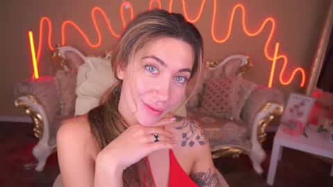 Snapshot of kateshanny chatting on November 19, 6:57 am Kate online show from November 19, 6:57 am