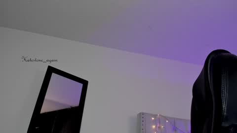 love meeee online show from December 5, 8:11 pm