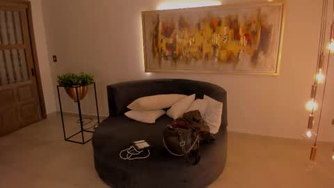 K A T E  online show from November 2, 7:22 am