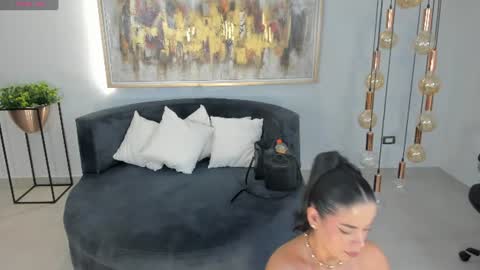 Snapshot of katesunder chatting on June 30, 5:52 am K A T E online show from June 30, 5:52 am
