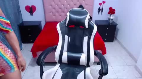 kate Tompson online show from February 17, 4:15 pm