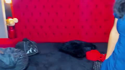 kate Tompson online show from March 15, 11:38 am