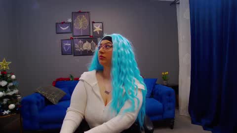 Snapshot of katewalker_ chatting on January 3, 6:03 pm Kate online show from January 3, 6:03 pm