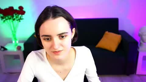 katewillows online show from March 14, 4:51 am