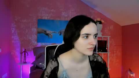 katewillows online show from March 16, 4:29 am