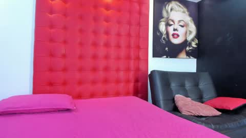 Snapshot of kathee_queen chatting on April 6, 3:37 am Kathe online show from April 6, 3:37 am