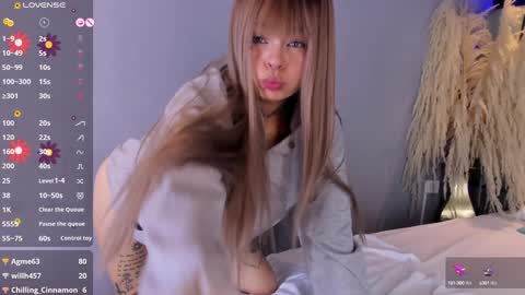 KatheGomez  online show from January 6, 10:37 pm