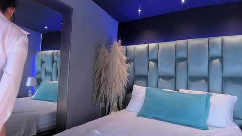 KatheGomez  online show from February 8, 11:33 am