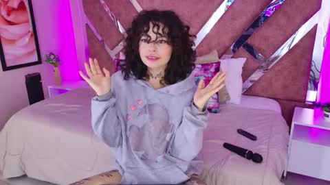 Snapshot of kathegomez_ chatting on May 5, 3:03 am KatheGomez online show from May 5, 3:03 am