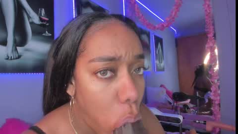 Snapshot of kathemoss chatting on September 29, 9:52 pm Kathe online show from September 29, 9:52 pm