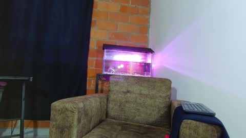 Snapshot of katherin_petrova1 chatting on May 8, 7:36 am kathe online show from May 8, 7:36 am