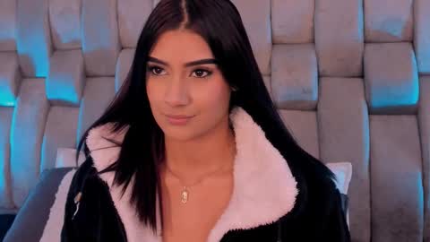 katherineruiz_ online show from March 9, 12:31 pm