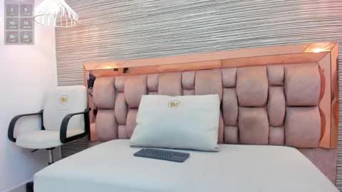 Snapshot of kathia_dumons_ chatting on December 5, 12:14 pm KATHIA online show from December 5, 12:14 pm