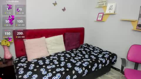 Paola online show from October 8, 1:20 pm