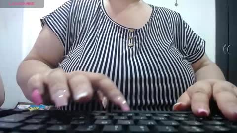 kathybigboobsbbw_ online show from January 21, 9:25 pm