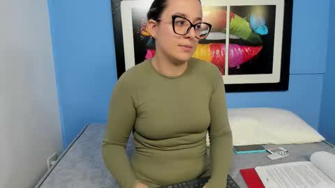 Snapshot of katia_foxx chatting on October 28, 8:33 pm Khaterine online show from October 28, 8:33 pm