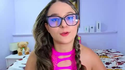 Snapshot of katia_foxx chatting on November 4, 12:04 pm Khaterine online show from November 4, 12:04 pm