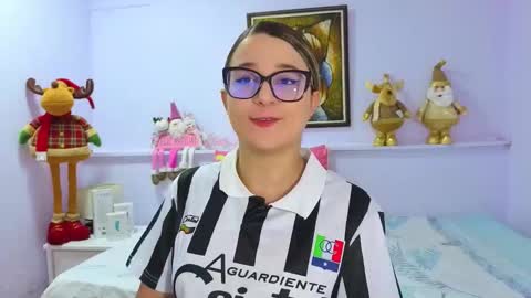 Snapshot of katia_foxx chatting on November 30, 12:31 pm Khaterine online show from November 30, 12:31 pm