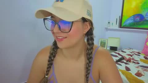 Snapshot of katia_foxx chatting on June 16, 12:19 pm Khaterine online show from June 16, 12:19 pm