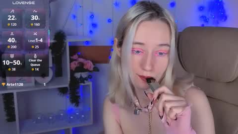 Snapshot of katia_kim chatting on January 6, 6:28 am Katia online show from January 6, 6:28 am