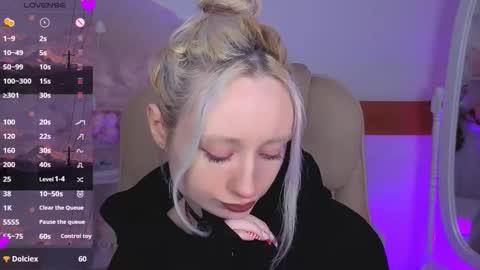 Snapshot of katia_kim chatting on February 5, 6:51 am Katia online show from February 5, 6:51 am