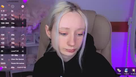 Snapshot of katia_kim chatting on February 9, 6:17 am Katia online show from February 9, 6:17 am