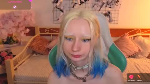 Snapshot of katia_kim chatting on February 20, 6:26 am Katia online show from February 20, 6:26 am