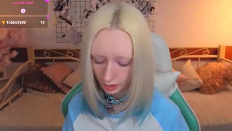 Snapshot of katia_kim chatting on February 28, 6:36 am Katia online show from February 28, 6:36 am