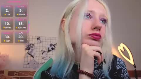 Snapshot of katia_kim chatting on March 4, 6:41 am Katia online show from March 4, 6:41 am