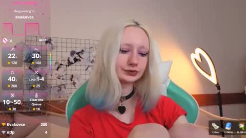 Snapshot of katia_kim chatting on March 5, 7:26 am Katia online show from March 5, 7:26 am