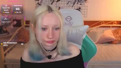 Snapshot of katia_kim chatting on March 9, 6:28 am Katia online show from March 9, 6:28 am