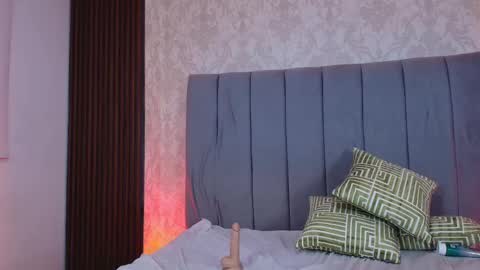 Karen Villas online show from February 21, 11:10 pm