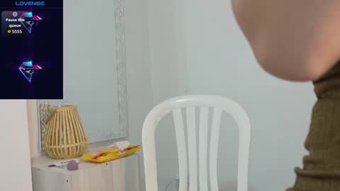 Snapshot of katia_rose23 chatting on July 23, 7:01 pm . . KATIA . . online show from July 23, 7:01 pm