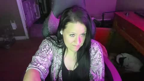 Snapshot of katie227 chatting on January 9, 3:15 am Katie online show from January 9, 3:15 am