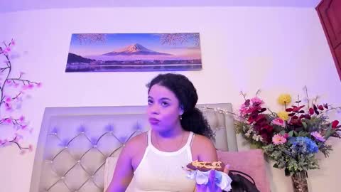 Katie online show from March 17, 4:43 pm