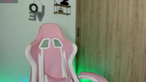 Katie online show from November 6, 5:19 am