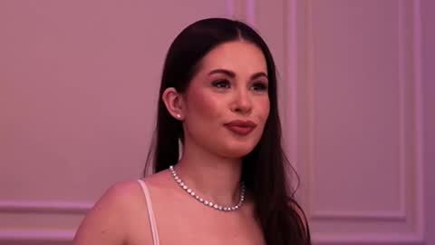 Katie online show from November 10, 7:02 pm