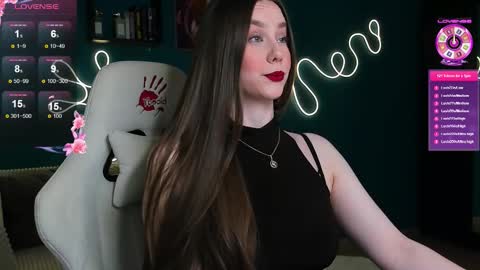 Snapshot of katie_taylorr chatting on October 20, 2:01 am Katie online show from October 20, 2:01 am